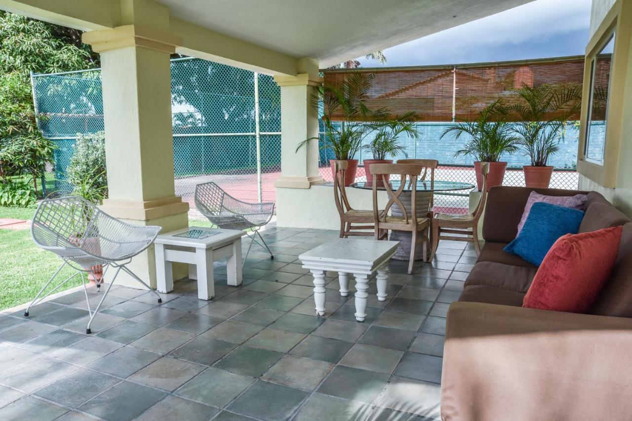 אחיחיק Casa Jardin-Lakeside Boutique Resort By Restavio מראה חיצוני תמונה
